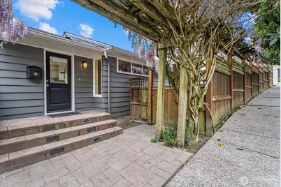 4565 E Laurel Drive NE, Seattle, WA 98105 - Photo 3