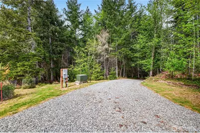 15521 Scott Turner Road E, Eatonville, WA 98328 - Photo 9