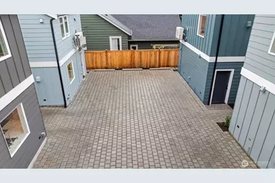 539 N 70th Street, Seattle, WA 98103 - Photo 21