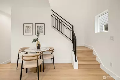 539 N 70th Street, Seattle, WA 98103 - Photo 13