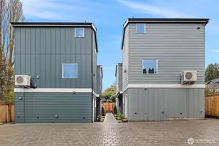 539 N 70th St, Seattle, WA 98103 - Photo 3