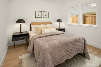 539 N 70th Street, Seattle, WA 98103 - Photo 9