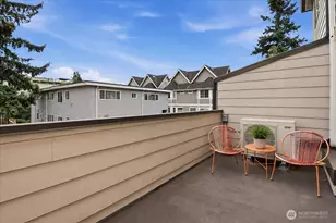 4418 Meridian Ave N, Seattle, WA 98103 - Photo 17