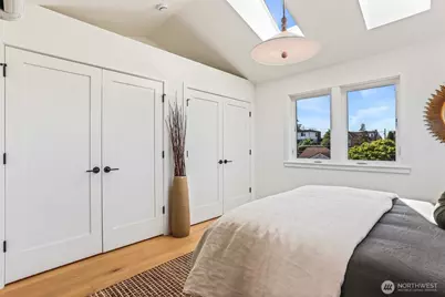 8330 24th Avenue NW, Seattle, WA 98117 - Photo 19