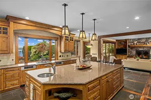 3607 E Lake Sammamish Shore Ln NE, Sammamish, WA 98074 - Photo 13