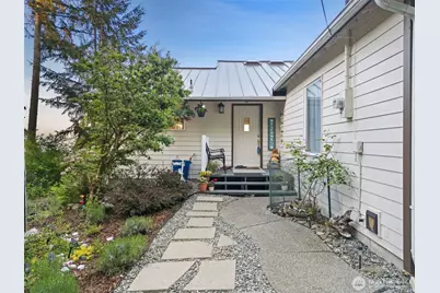 31698 Sunrise Beach Court NE, Kingston, WA 98346 - Photo 3