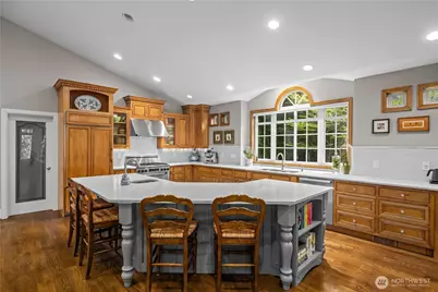 25314 SE 28th Street, Sammamish, WA 98075 - Photo 7