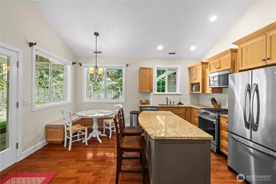 25314 SE 28th Street, Sammamish, WA 98075 - Photo 27