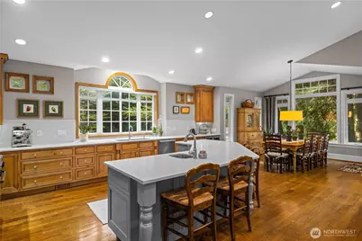 25314 SE 28th Street, Sammamish, WA 98075 - Photo 9