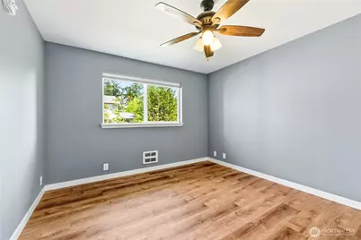 1670 SW Mulberry Street #B201, Oak Harbor, WA 98277 - Photo 27