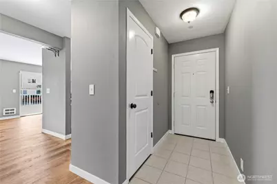 1670 SW Mulberry Street #B201, Oak Harbor, WA 98277 - Photo 5