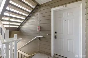 1670 SW Mulberry St, Oak Harbor, WA 98277 - Photo 5