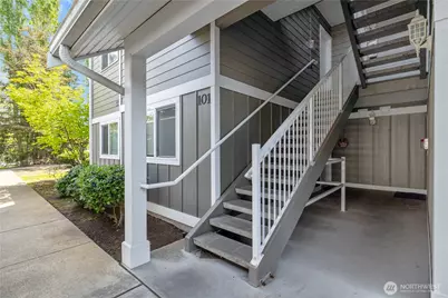1670 SW Mulberry Street #B201, Oak Harbor, WA 98277 - Photo 3