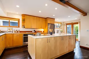 2770 Westlake Ave N, Seattle, WA 98109 - Photo 5