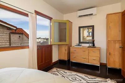 2770 Westlake Avenue N #6, Seattle, WA 98109 - Photo 23