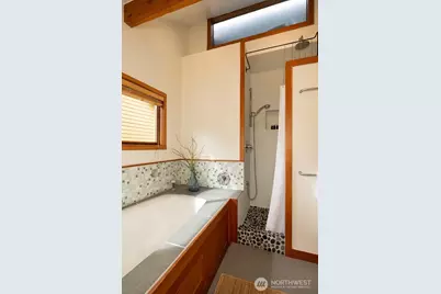 2770 Westlake Avenue N #6, Seattle, WA 98109 - Photo 21