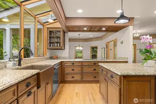 21004 NE 122nd St, Redmond, WA 98053 - Photo 3