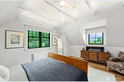 7541 Seward Park Avenue S, Seattle, WA 98118 - Photo 29