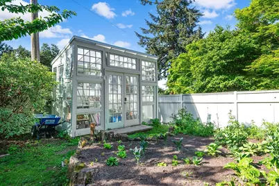 7541 Seward Park Avenue S, Seattle, WA 98118 - Photo 9