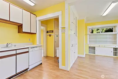 630 N Oakes Street, Tacoma, WA 98406 - Photo 5