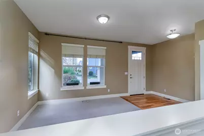 722 201st Place SW, Lynnwood, WA 98036 - Photo 3