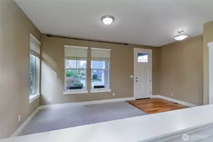 722 201st Pl SW, Lynnwood, WA 98036 - Photo 3