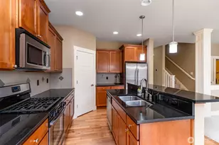 722 201st Pl SW, Lynnwood, WA 98036 - Photo 7