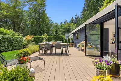 10430 NE Cascade Avenue, Bainbridge Island, WA 98110 - Photo 11