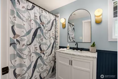 10430 NE Cascade Avenue, Bainbridge Island, WA 98110 - Photo 23