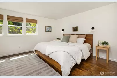 10430 NE Cascade Avenue, Bainbridge Island, WA 98110 - Photo 27