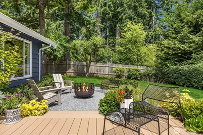 10430 NE Cascade Avenue, Bainbridge Island, WA 98110 - Photo 15