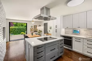 10430 NE Cascade Ave, Bainbridge Island, WA 98110 - Photo 7