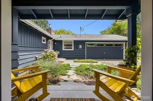 10430 NE Cascade Ave, Bainbridge Island, WA 98110 - Photo 31