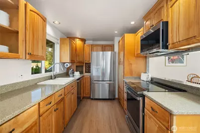 7081 47th Avenue W, Mukilteo, WA 98275 - Photo 9