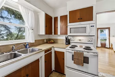 23932 Jefferson Point Road NE, Kingston, WA 98346 - Photo 17