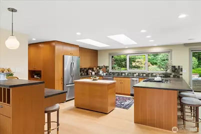 8320 Frederick Place, Edmonds, WA 98026 - Photo 15