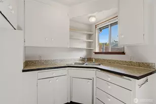 327 S St SE, Auburn, WA 98002 - Photo 11
