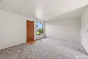 327 S St SE, Auburn, WA 98002 - Photo 5