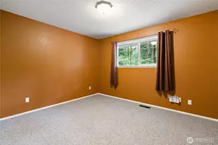 3811 Lakeway Dr, Bellingham, WA 98229 - Photo 17