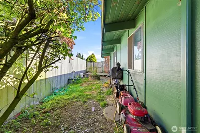 4207 225th Street SW, Mountlake Terrace, WA 98043 - Photo 19