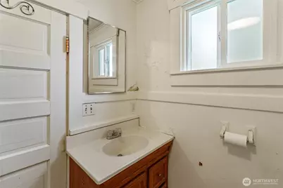 1914 S Cushman Avenue, Tacoma, WA 98405 - Photo 9