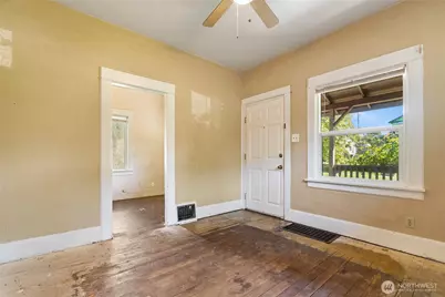 1914 S Cushman Avenue, Tacoma, WA 98405 - Photo 5