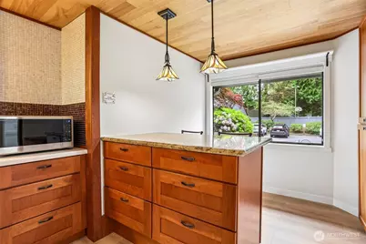 1770 159th Avenue NE, Bellevue, WA 98008 - Photo 9