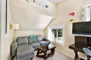 114 N 84th St, Seattle, WA 98103 - Photo 17