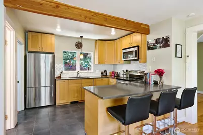 114 N 84th Street, Seattle, WA 98103 - Photo 9
