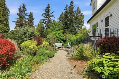 7219 Soundview Drive, Edmonds, WA 98026 - Photo 3