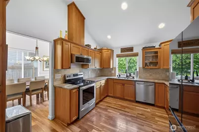 1402 N 14th St, Mount Vernon, WA 98273 - Photo 9