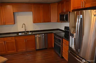 1070 5th Ave S, Edmonds, WA 98020 - Photo 5