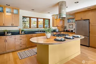 1209 N 44th St, Seattle, WA 98103 - Photo 13