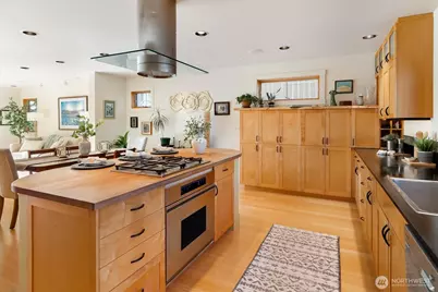 1209 N 44th Street, Seattle, WA 98103 - Photo 15